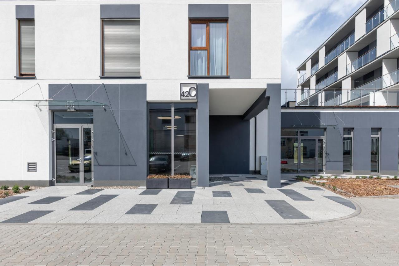 Warta Residence Apartments By Noclegi Renters Познан Екстериор снимка